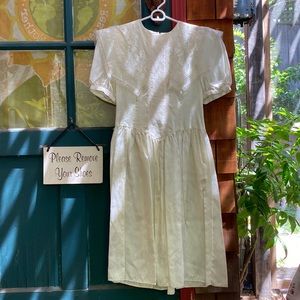 Jessica McClintock Gunne Sax. Size 8. In great vintage condition.